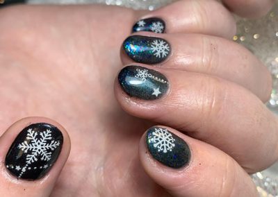 AK Beauty Snowflake-Nail-Art